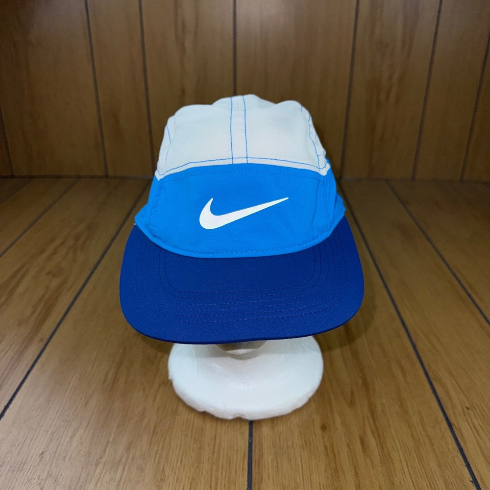 Nike AW84 Dri-FIT Running Hat Blue White 5 Panel Reflective Swoosh Zip Pocket